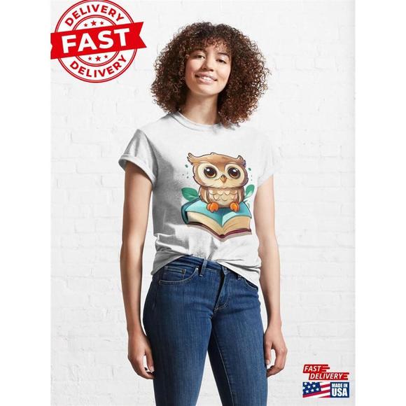 Baby Owl With Book Classic T-Shirt Unisex - Picture 1 of 4